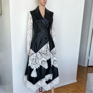 NEW L’ATISTE BY AMY RARE FAUX BLACK LEATHER COAT DRESS WITH WHITE EMBROIDERY, S